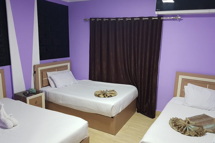Room 7 of 92