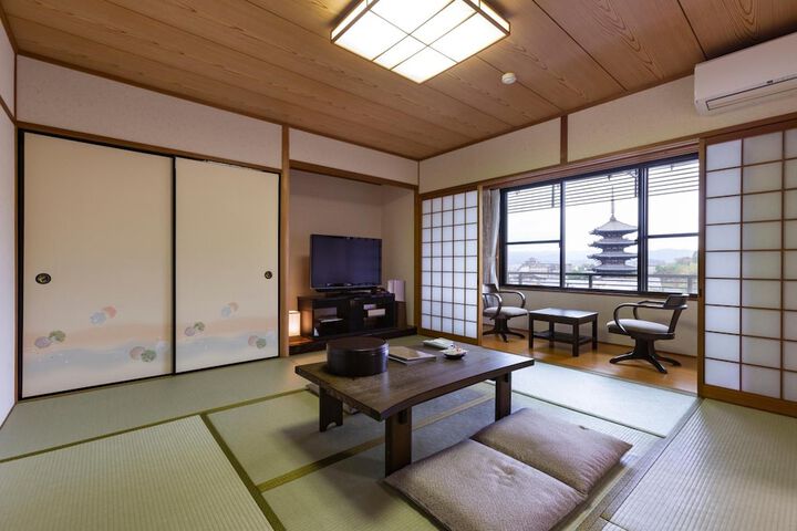 Room 15 of 41