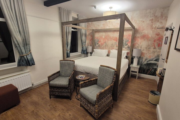 Room 29 of 60