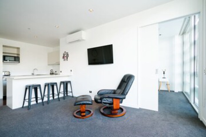 Room 12 of 28