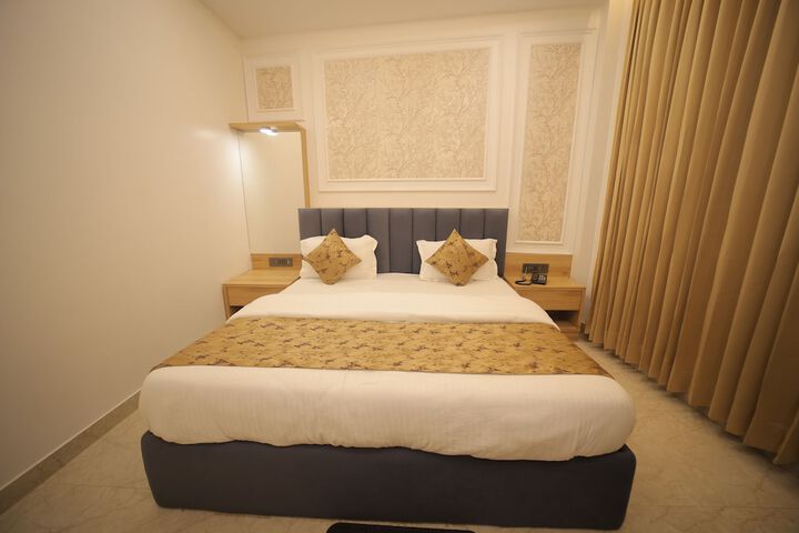 Room 43 of 103