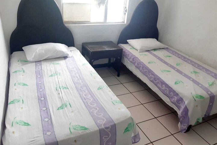 Room 4 of 49