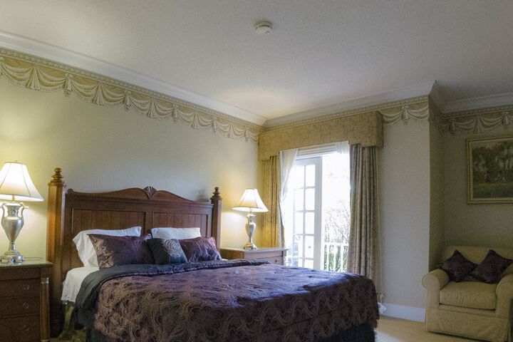 Room 28 of 37