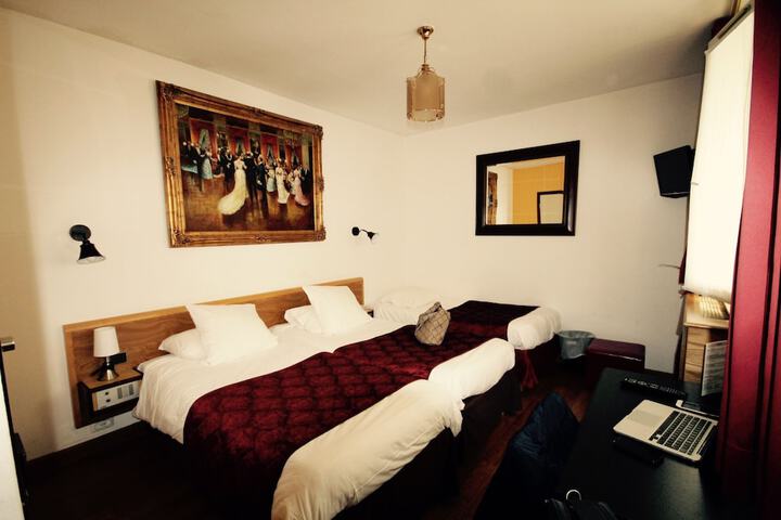 Room 15 of 35