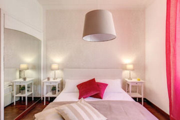 Room 8 of 22