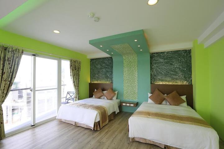 Room 27 of 67
