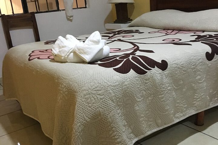 Room 7 of 33