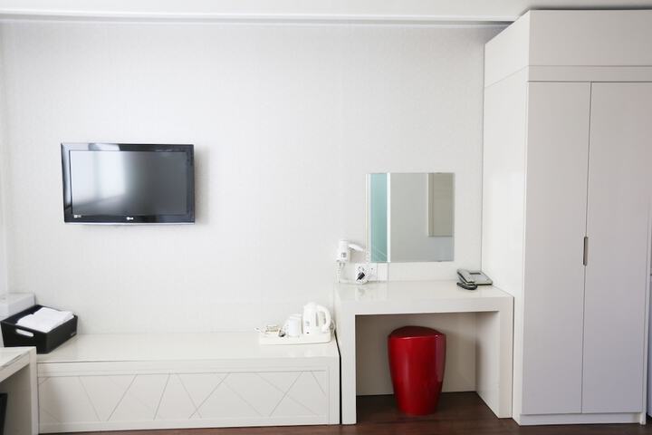 Room 16 of 81