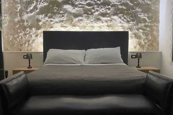 Room 7 of 92