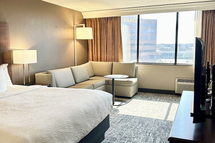 Room 44 of 100