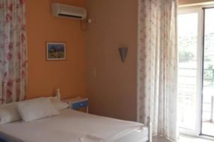 Room 6 of 64