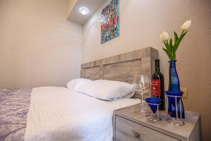 Room 15 of 34
