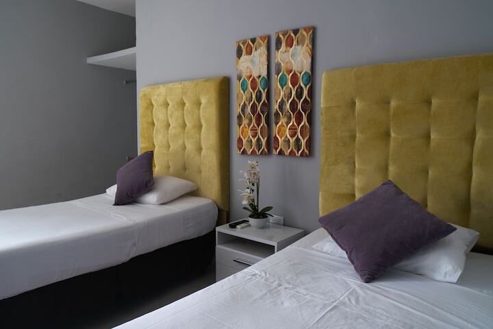 Room 12 of 36