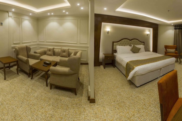 Room 34 of 64