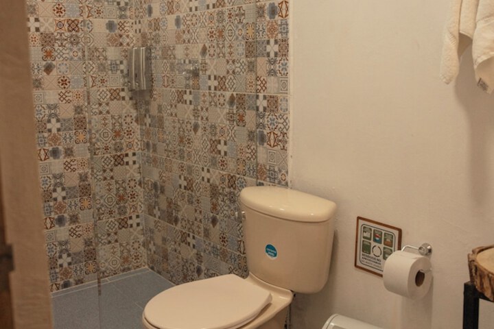 Room 16 of 53