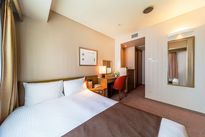 Room 6 of 36