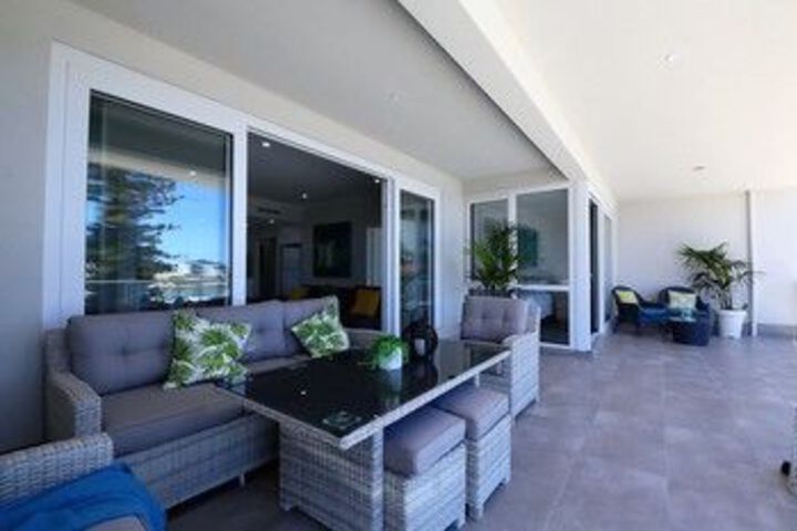 Terrace/Patio 2 of 11