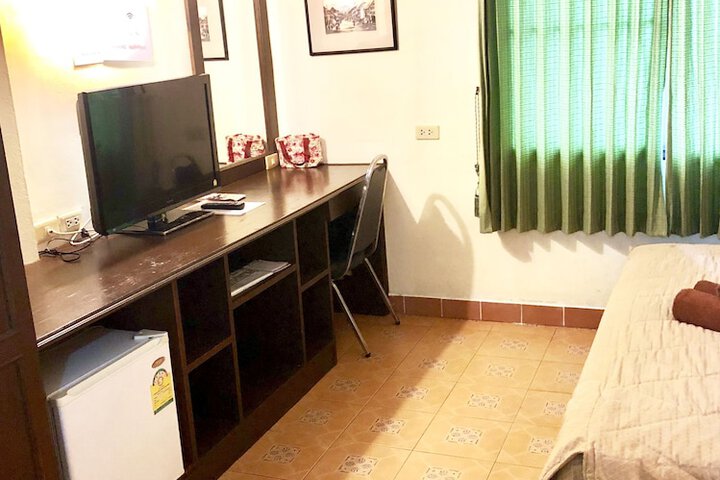 Room 8 of 29