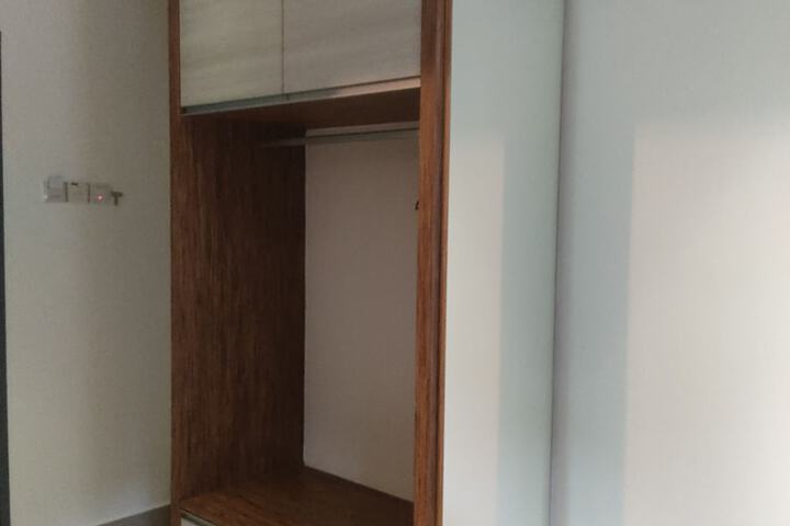 Room 20 of 32