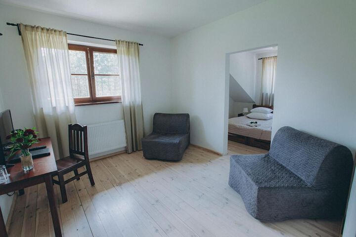 Room 6 of 40
