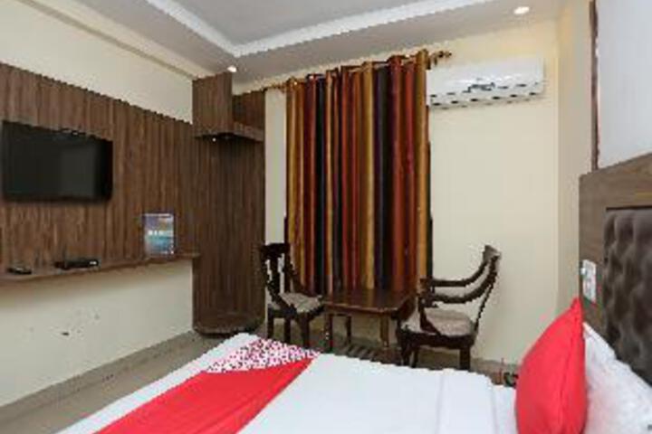 Room 18 of 30