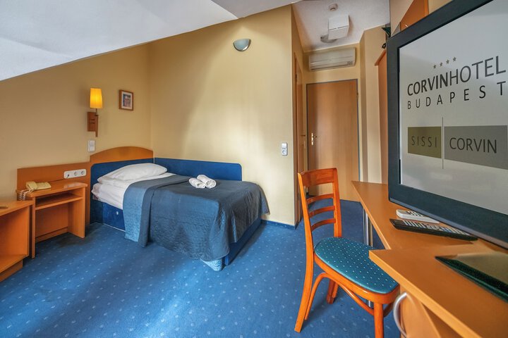Room 17 of 75