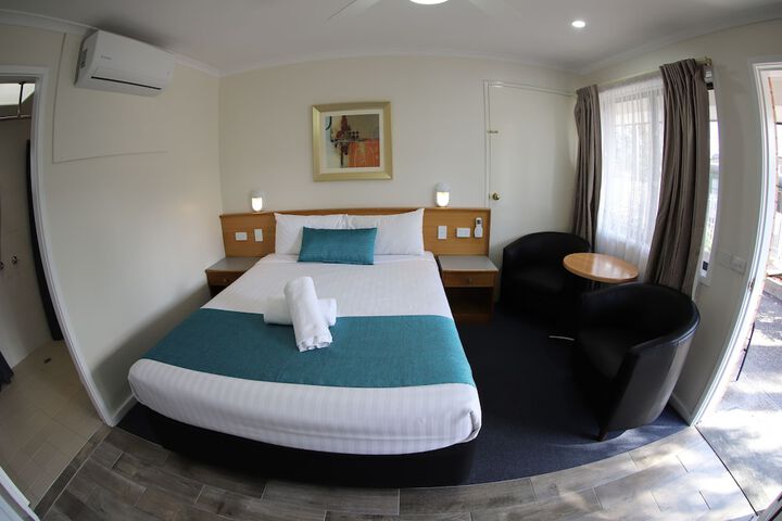 Room 7 of 121