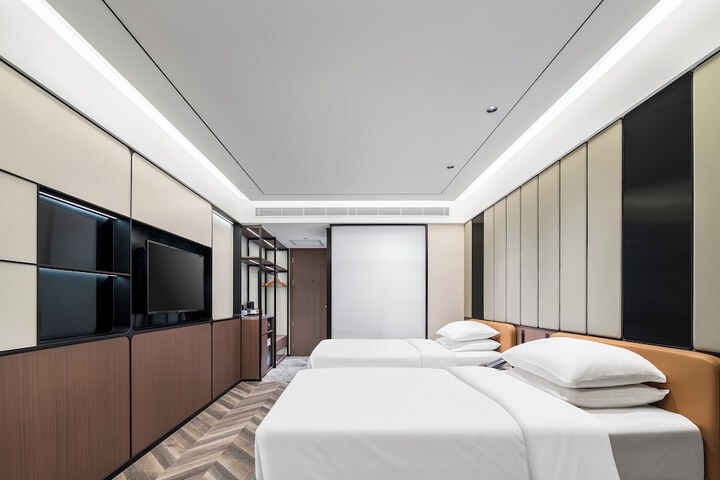 Room 28 of 59
