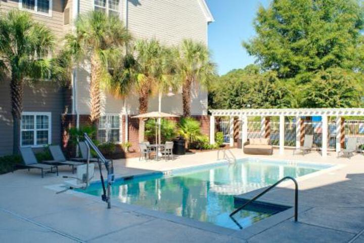 Pool 9 of 37