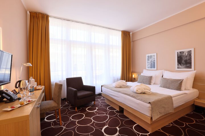 Room 9 of 71