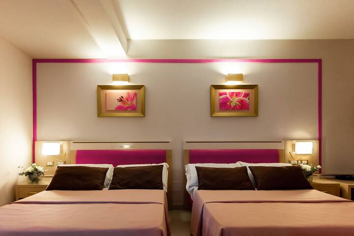 Room 9 of 49