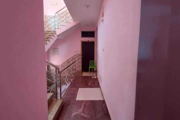 Goroomgo M S M Residency Puri