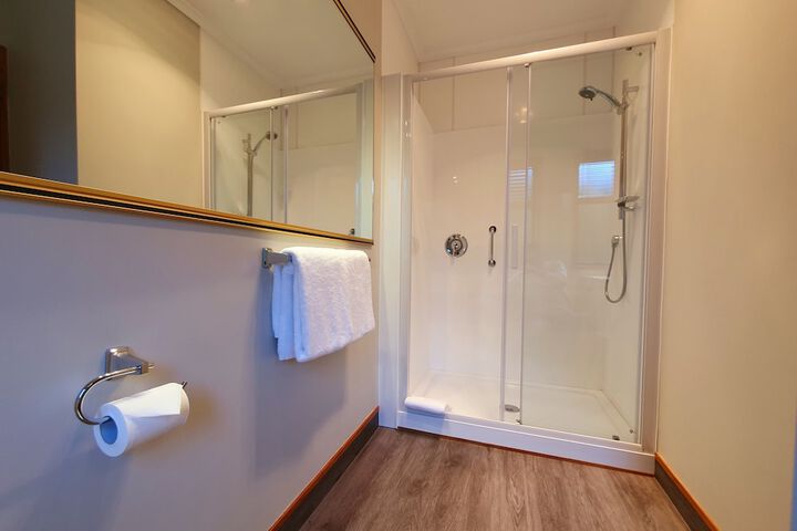 Room 16 of 25