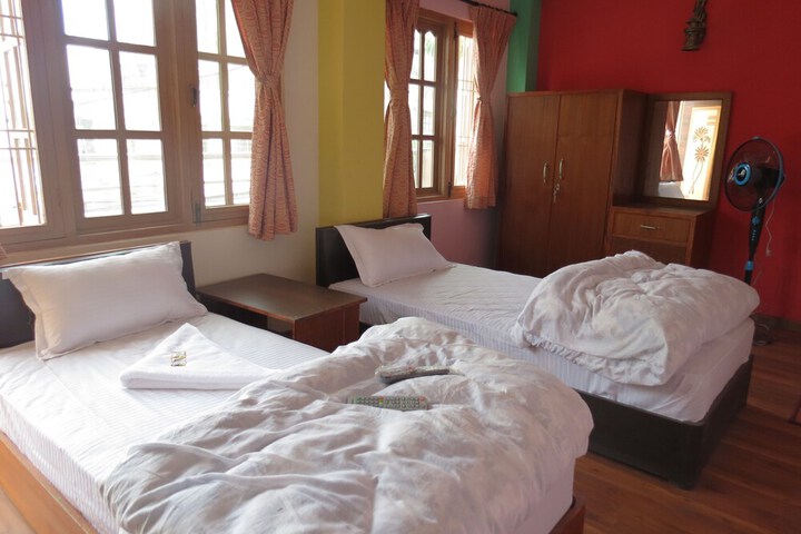 Room 7 of 24