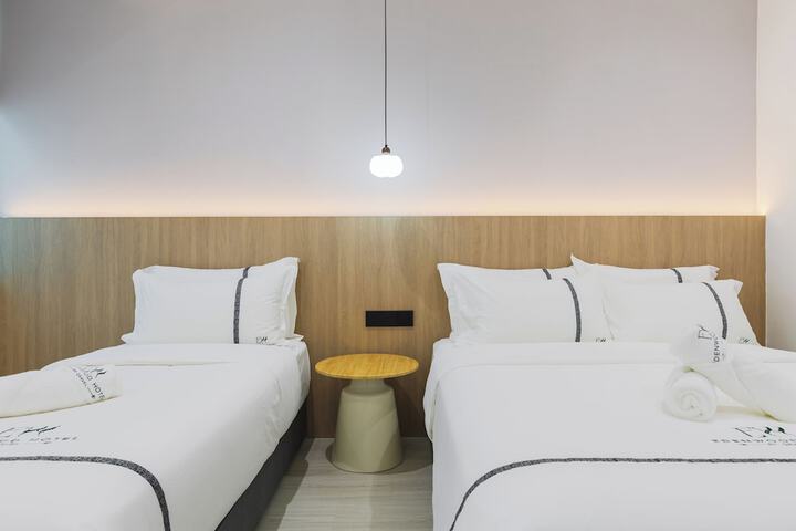 Room 42 of 139