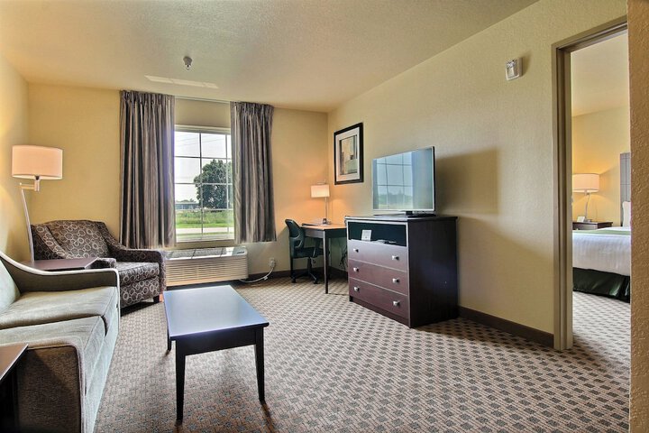 Room 28 of 53