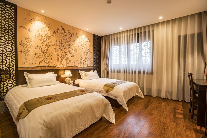Room 5 of 34