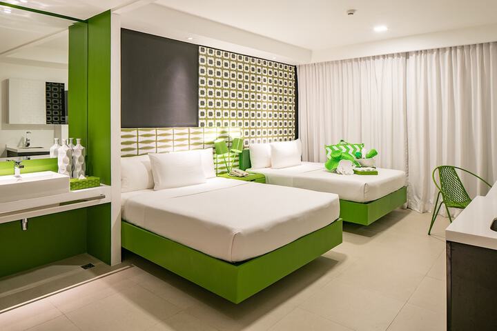 Room 4 of 37