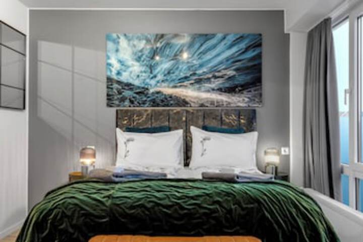 Room 73 of 219
