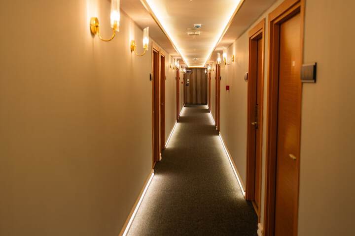 Room 69 of 86