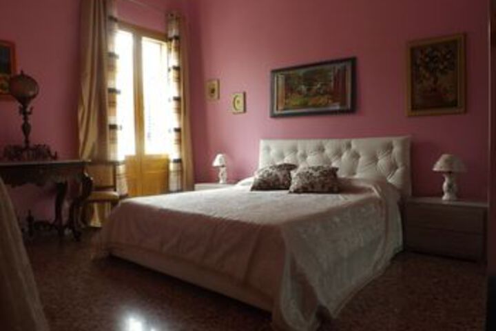 Room 50 of 69