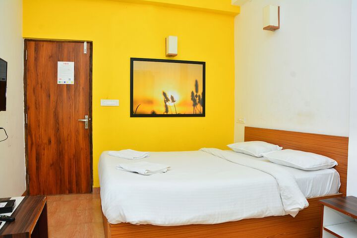 Room 9 of 37
