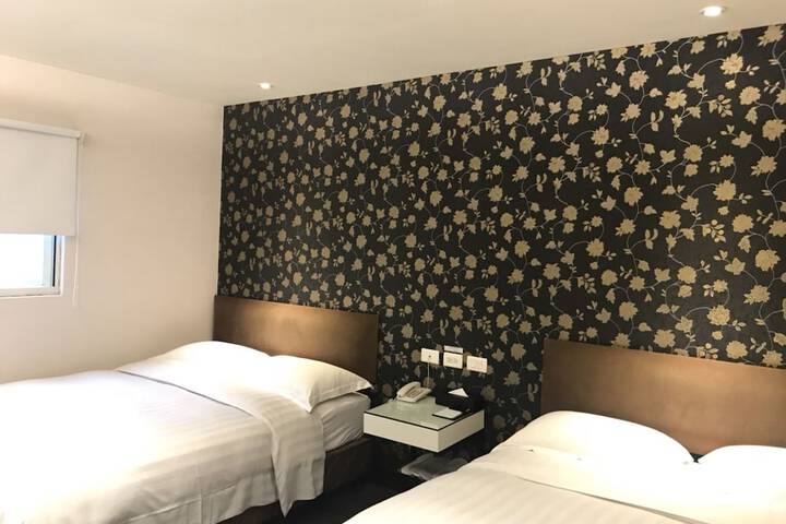 Room 29 of 65