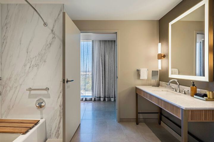 Room 44 of 65
