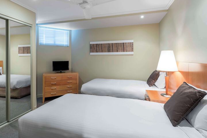 Room 22 of 175