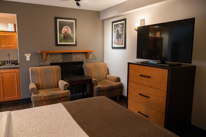 Room 8 of 107