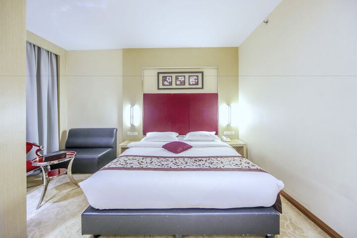 Room 5 of 64