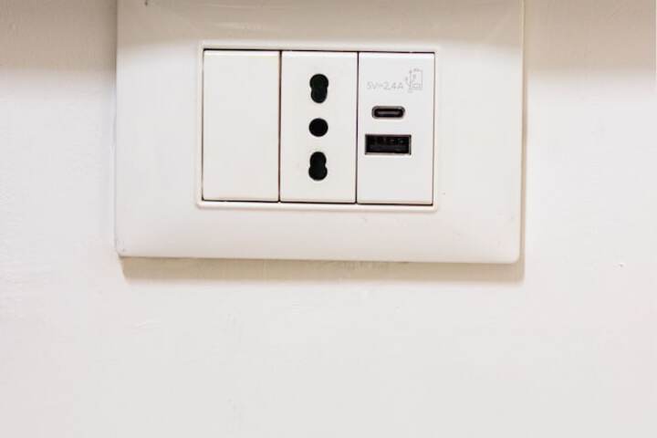 Room 37 of 99