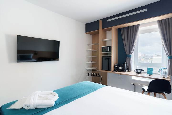 Room 13 of 63