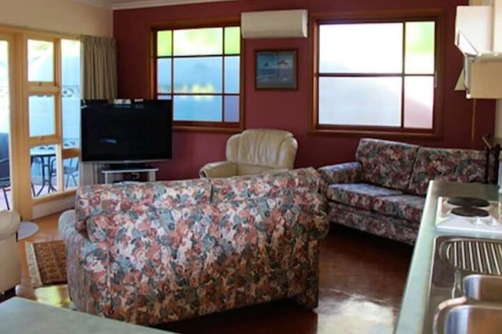 Room 10 of 24